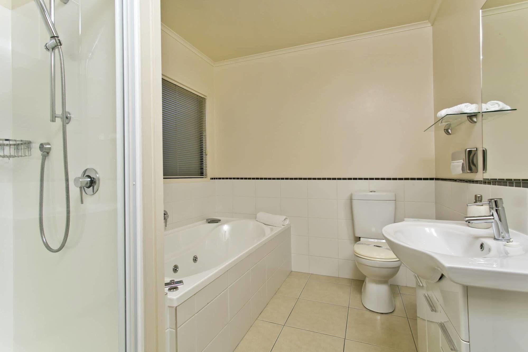 Ballinor Motor Inn Hamilton Buitenkant foto